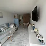 Cosy En Bord De شقة سانجات